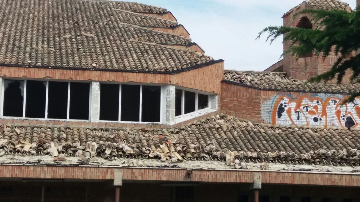 Foto de Archivo - Convento de las Agustinas de San Pedro en Aranzadi (en estado de abandono)