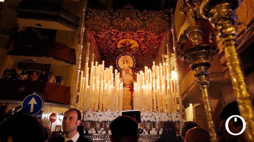La Buena Muerte marca la madrugá del Viernes Santo