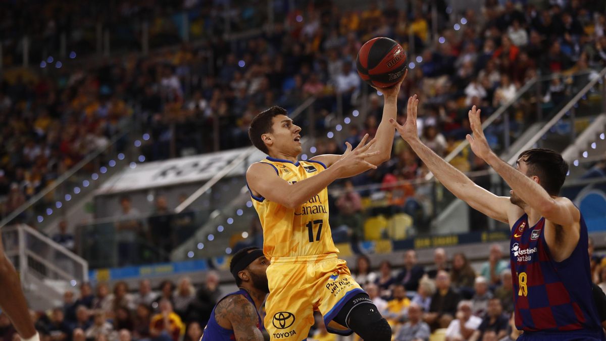 Fabio Santana frente al Barcelona en la pasada temporada