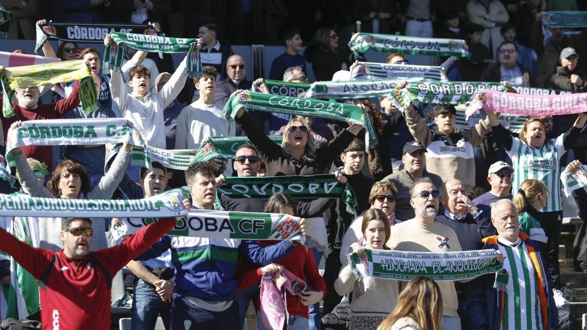 Grada Blanquiverde del Córdoba CF - CD Leganés