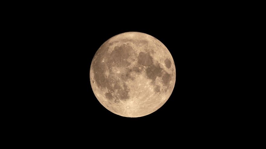 Luna llena octubre 2025: cuándo y como ver la Superluna del cazador
