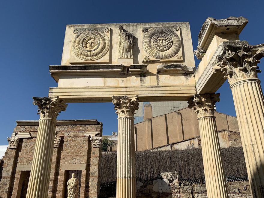 Restos del Foro Provincial de Mérida.