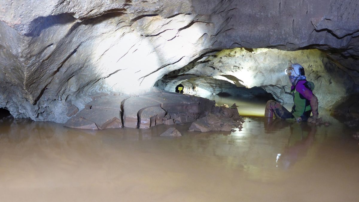 Interior del laberinto de aguas subterraneas de Clunia Sulpicia