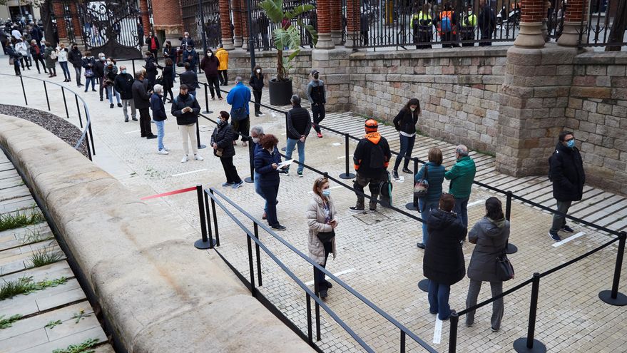 Los expertos sanitarios advierten del riesgo de votar en Catalunya el 14F en pleno auge de contagios