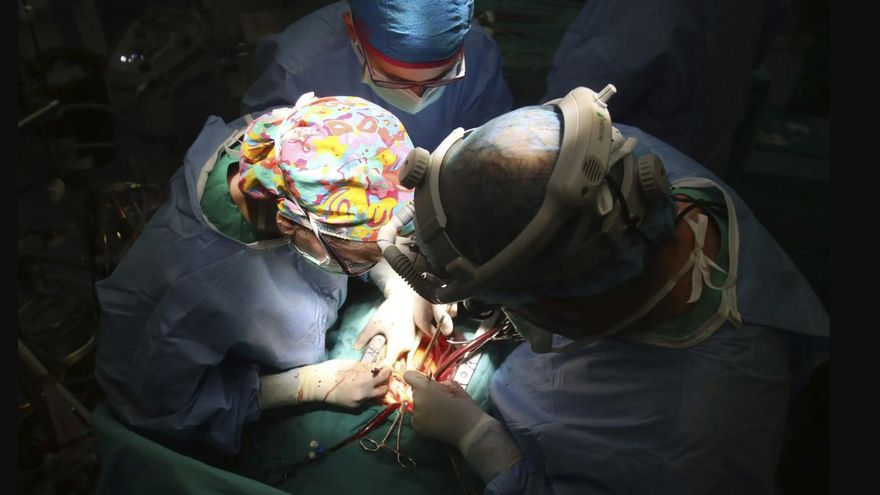 La lista de espera quirúrgica se redujo en Asturias un 10,4 % en el último año