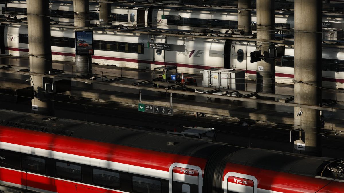 La plantilla advierte del aumento de presión, carga de trabajo y personal sin experiencia en el control ferroviario