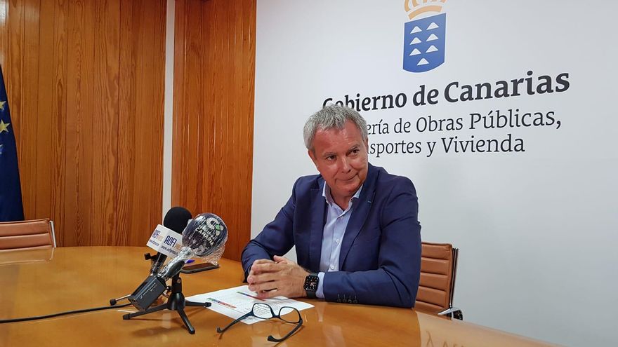 El consejero de Transportes del Gobierno de Canarias, Sebastián Franquis.