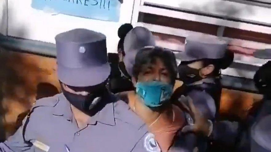 Formosa: detienen a dos concejalas que habían denunciado a Insfrán por los centros de aislamiento