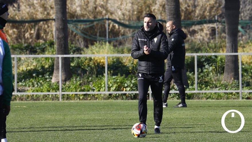 Iván Ania: "Hay varias operaciones en marcha que todavía no están cerradas"