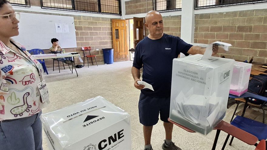 Rixi Moncada, Nasry Asfura y Salvador Nasralla lideran elecciones primarias en Honduras