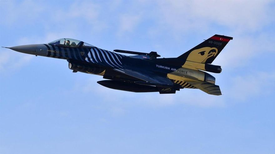 Caza F-16 turco