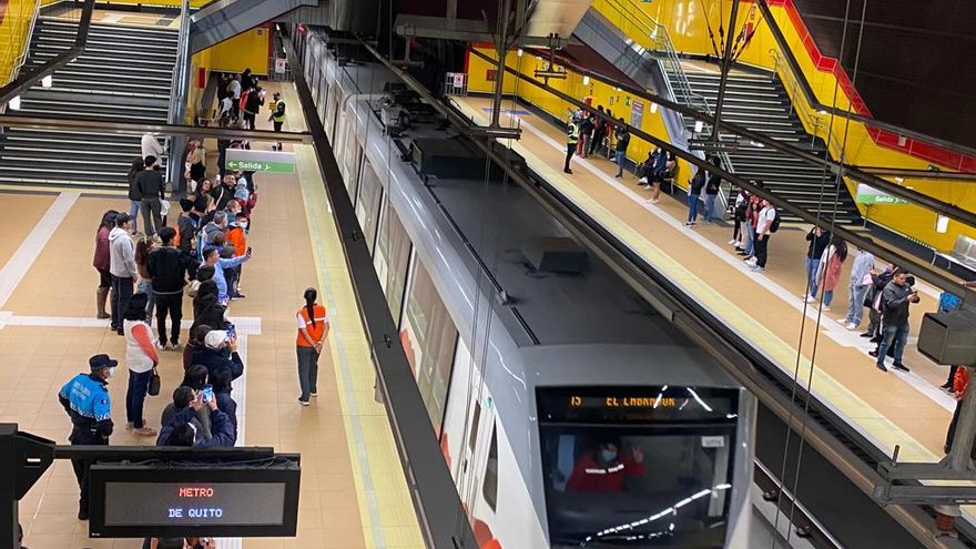 Metro de Madrid tiene un hermano gemelo en Quito: "Busquen las diferencias"