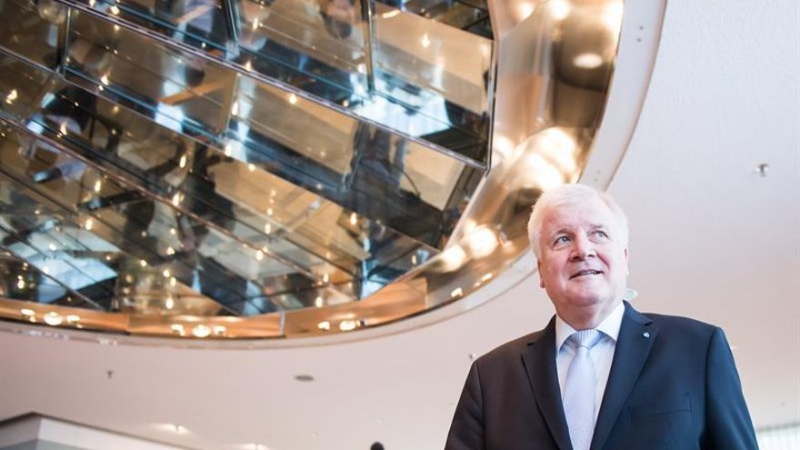 El ministro de Interior alemán pide suspender Schengen por un tiempo indeterminado