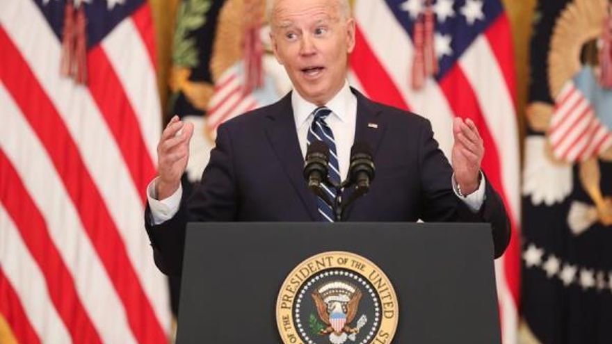 Biden quiere tener vacunadas 200 millones de personas antes de sus 100 días de mando