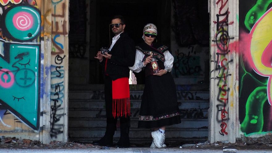 Mario Mediero y Diana Villalobos, bailarines de Jotas de Club.