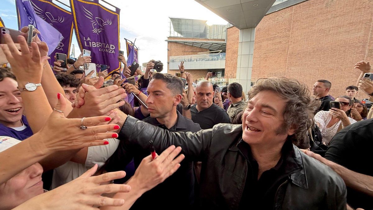 El Presidente encabezó la primera parte del cierre de campaña de La Libertad Avanza, que finalizará el jueves en Rosario.