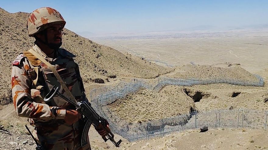 Pakistán expulsa a 120 migrantes afganos en el comienzo de una nueva ola de deportaciones