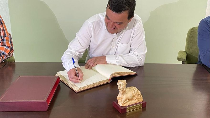 El consejero de Agricultura en el Ayuntamiento de Balazote.