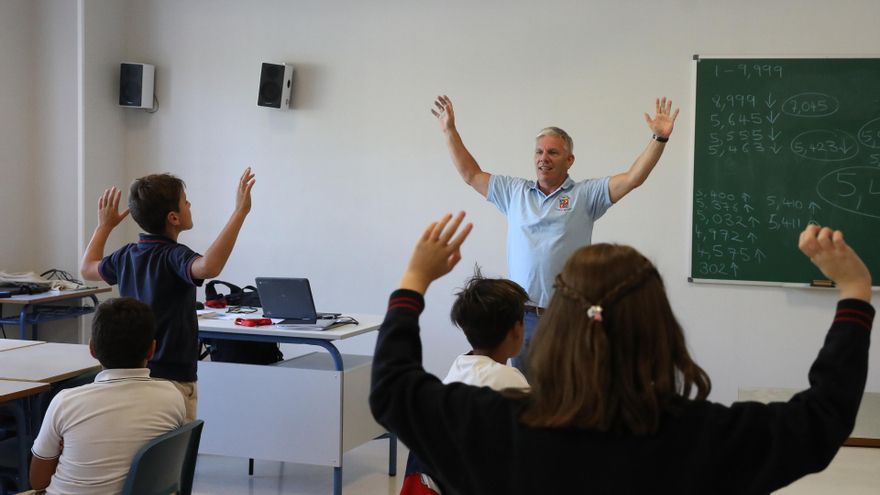 Cantabria convoca 109 plazas de estabilización de maestros y 101 para el resto de cuerpos docentes