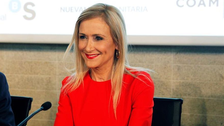 Cifuentes pide a la Complutense una excedencia de dos años