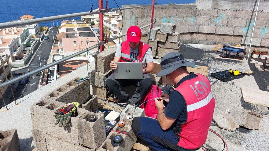 El Instituto Geográfico Nacional monitoriza en tiempo real la calidad de aire en Puerto Naos con "tecnología puntera"