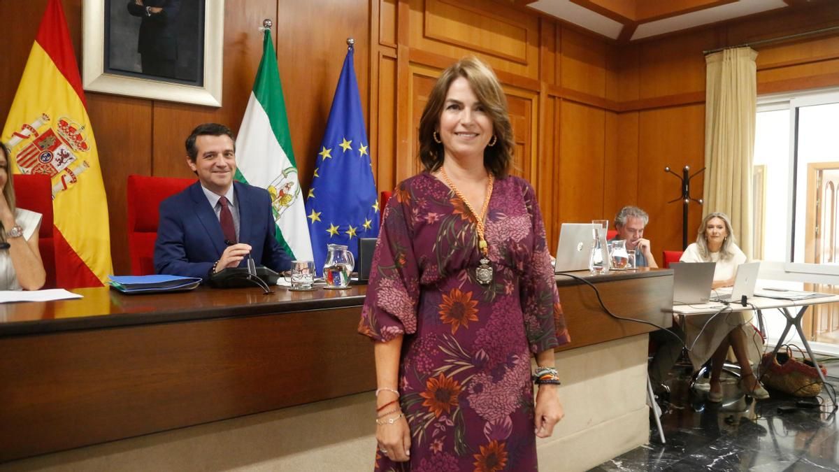 Toma de posesión de Marien Pozanco como nueva concejala del PP en el Ayuntamiento de Córdoba.