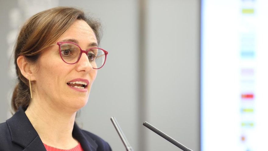 La ministra de Sanidad, Mónica García, ofrece una rueda de prensa este viernes en Madrid.