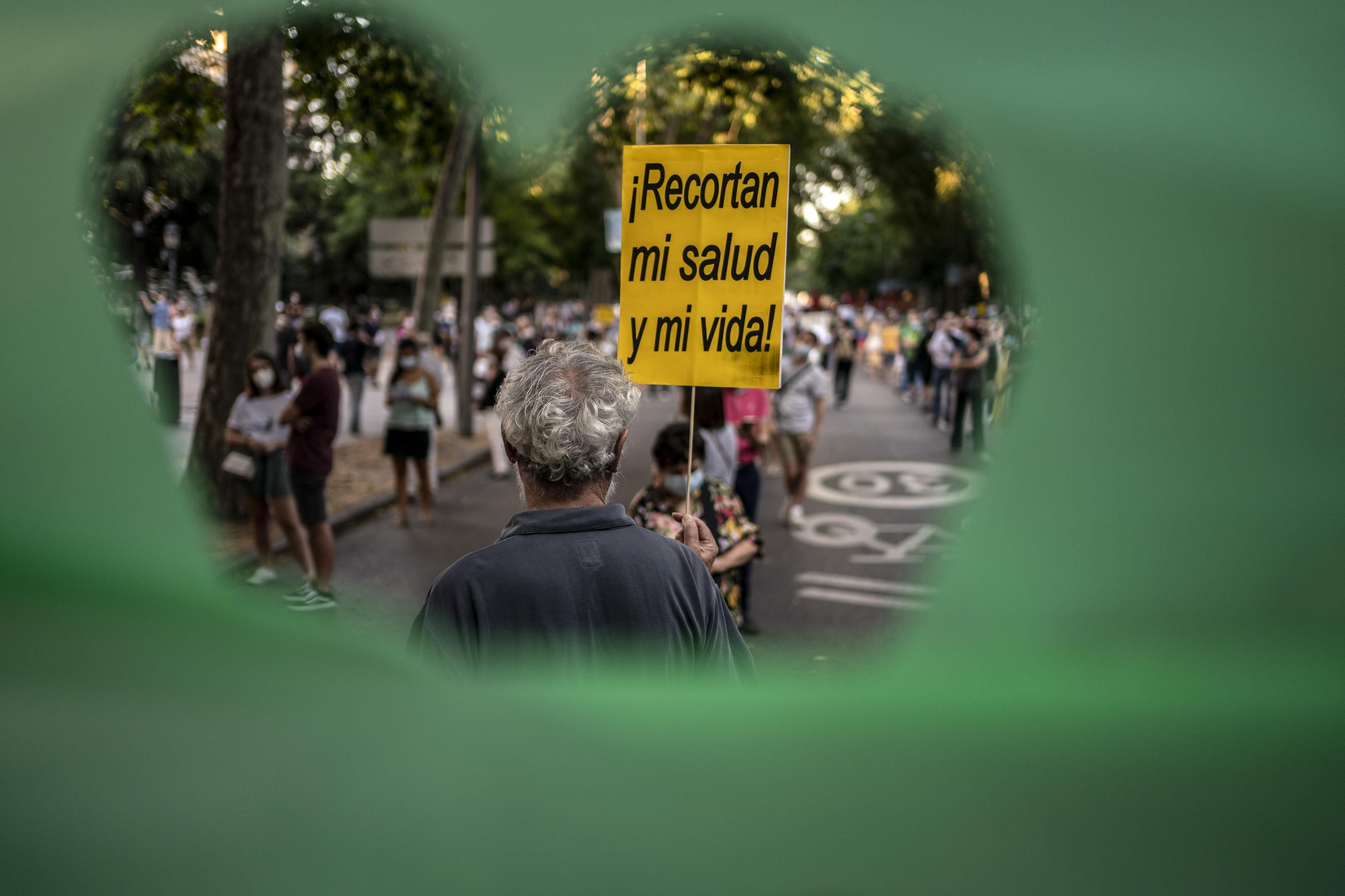 Colectivos y sindicatos en defensa de la sanidad pública piden la derogación de las privatizaciones.