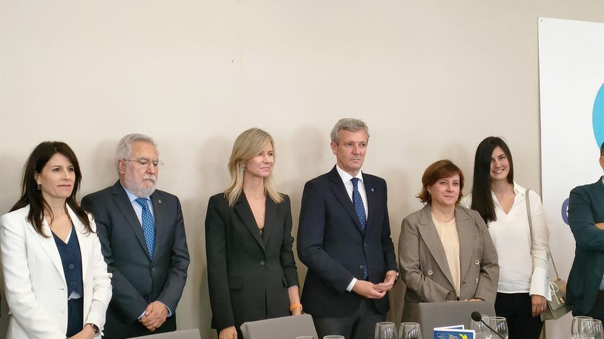 Rueda defiende "dar entrada a participación privada en la gestión del día a día" de la Xunta