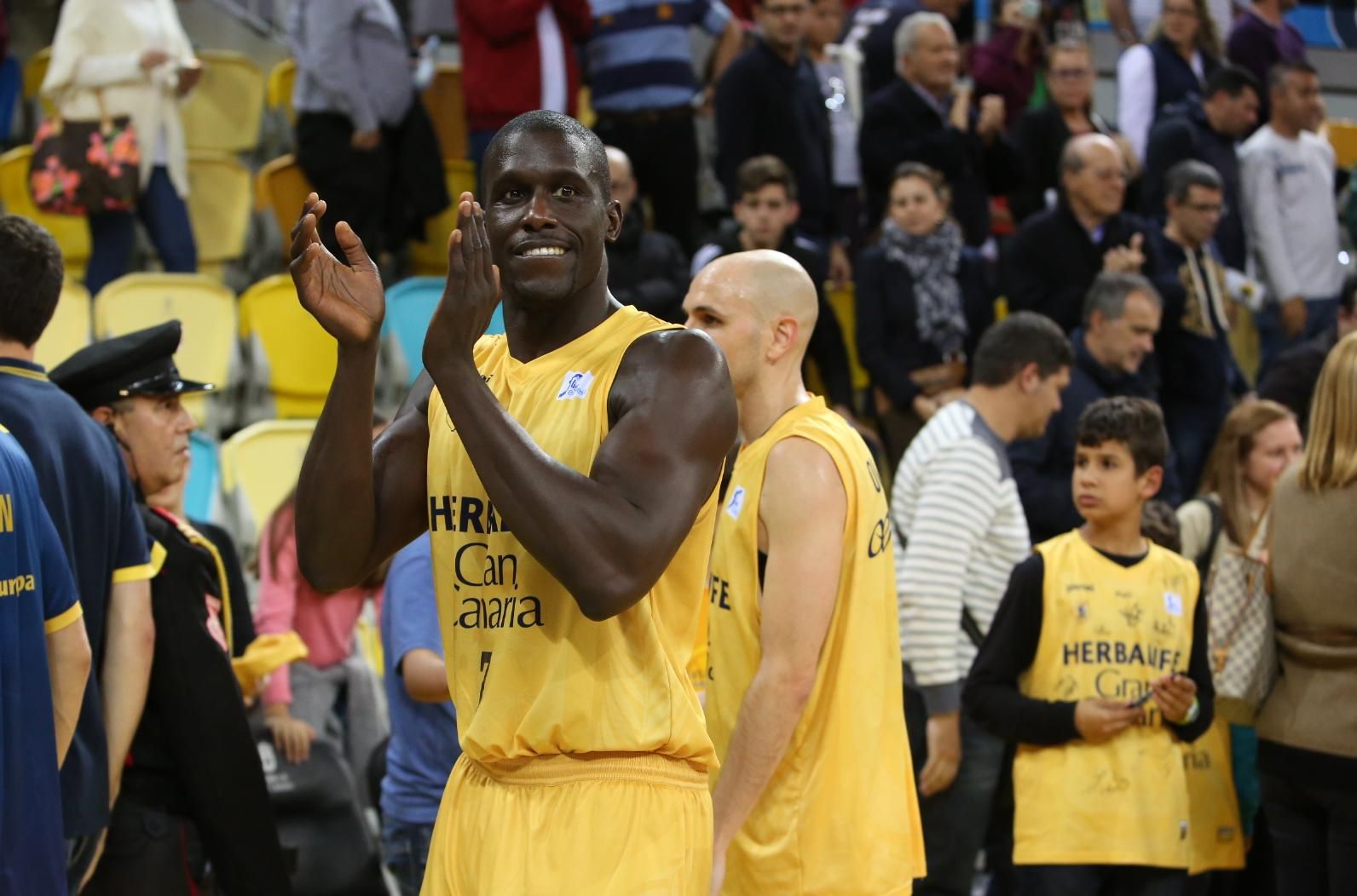 Partido entre el Herbalife Gran Canaria y el Dominion Bilbao Basket en el Gran Canaria Arena. (Alejandro Ramos).