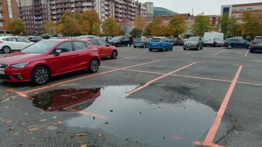 Nuevas zonas de aparcamiento de pago en el entorno de José Aguado. / C.J. Domínguez