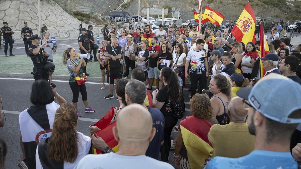 Diez agranda su brecha con el PSOE al respaldar las movilizaciones por Ceuta mientras Villaquilambre se desmarca