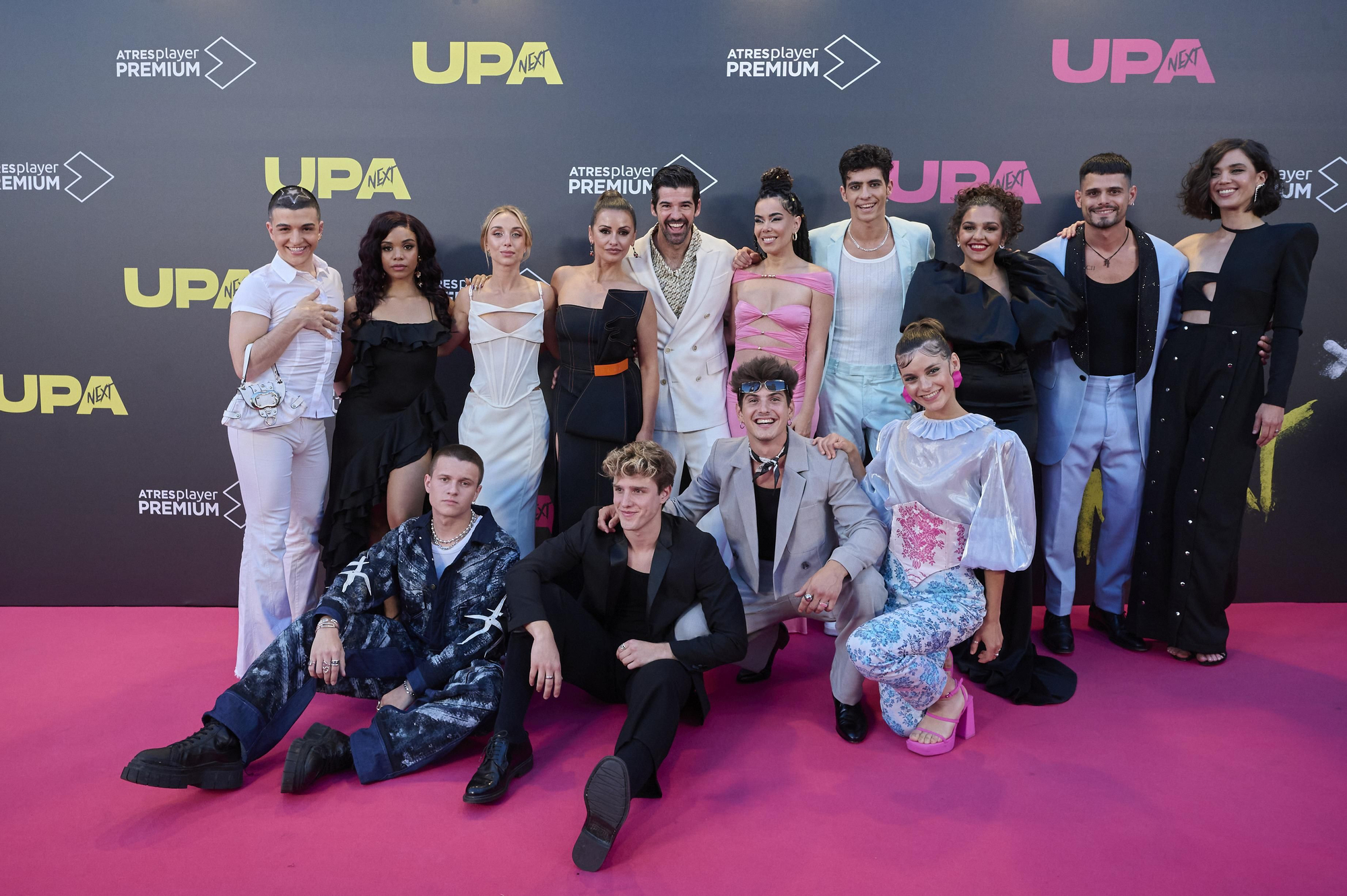 El elenco de la serie en la première de 'UPA Next'