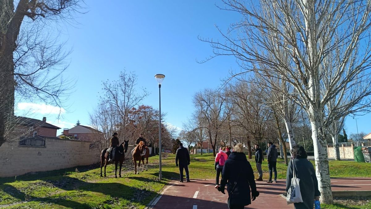 Cuando los caminos, las plazas o los parques de tu pueblo se convierten en “medicina social”