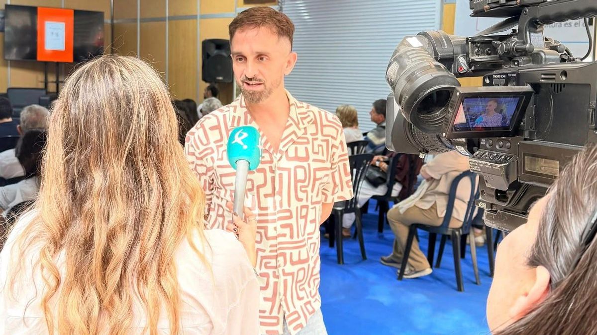 Desde Cáceres al debate internacional: el poeta Julio César Galán impulsa una nueva forma de construir la poesía