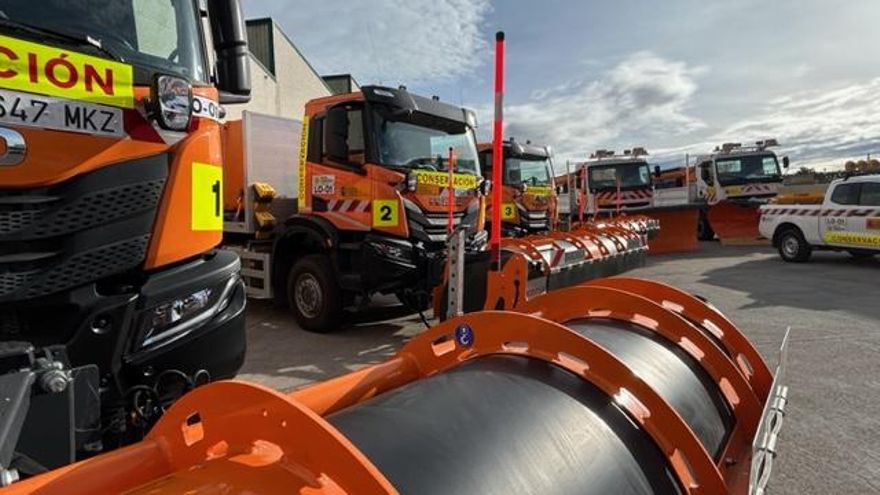 Dispositivo contra la nieve y el hielo en las carreteras de La Rioja: 21 máquinas quitanieves, 2 pick-up, 4 palas cargadoras y 59 efectivos