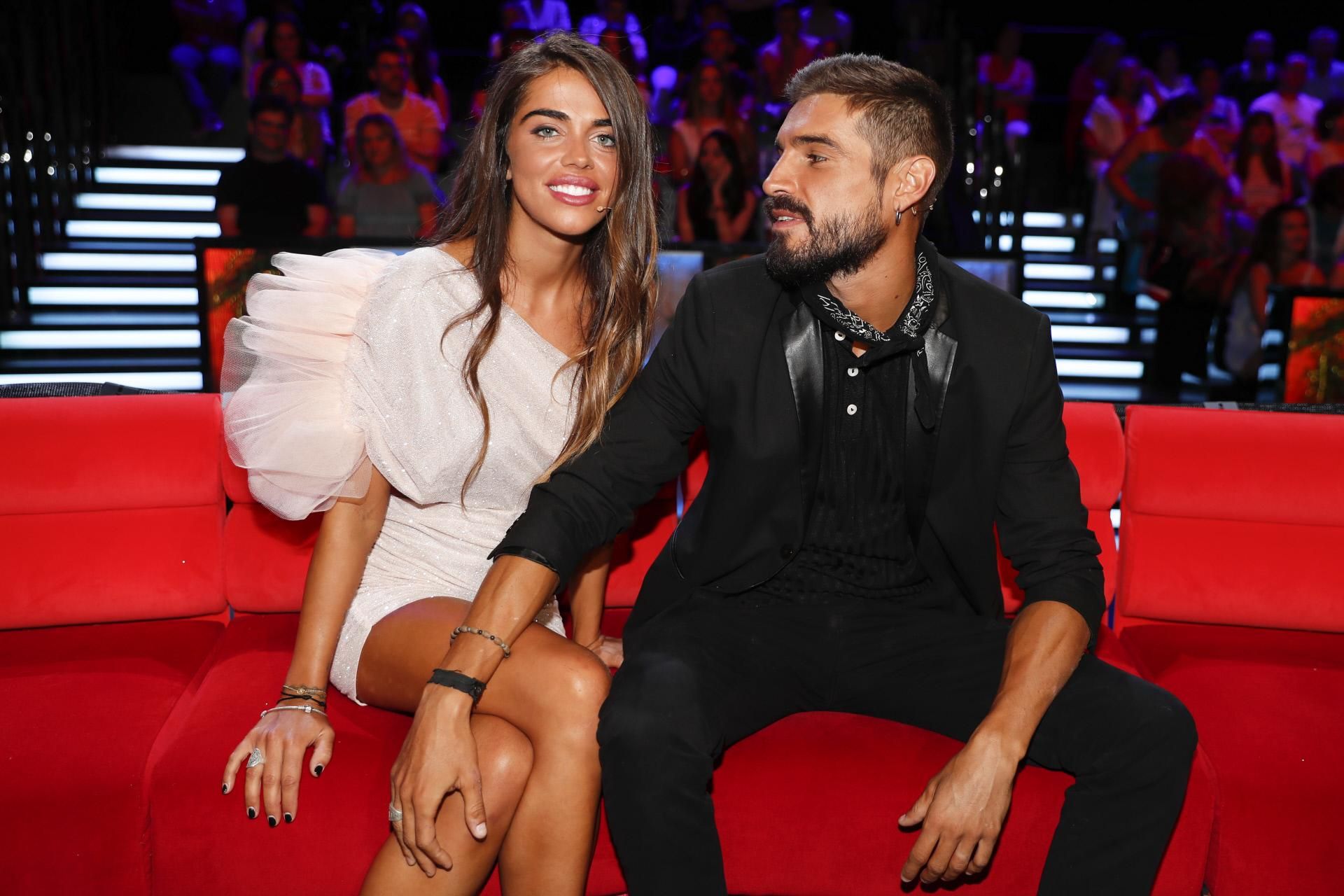 Fabio y Violeta, apasionados  en el debate final de 'Supervivientes'