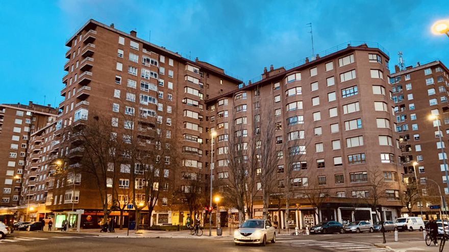 Los jóvenes vascos solamente pueden aspirar a comprar casas de 50 metros cuadrados con sus sueldos actuales