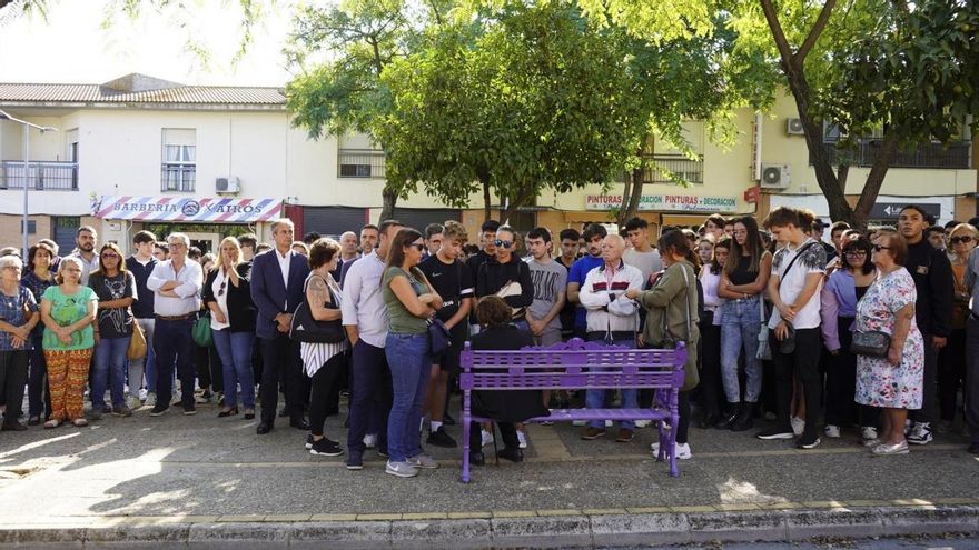 "Que el mal no dure y que el bien no se rinda": una marcha silenciosa recuerda al joven asesinado en Palomares