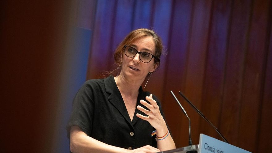 La ministra de Sanidad Mónica García durante una presentación de su departamento.