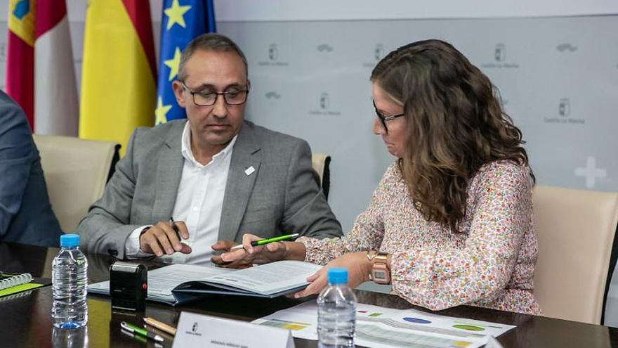 Un momento de la firma