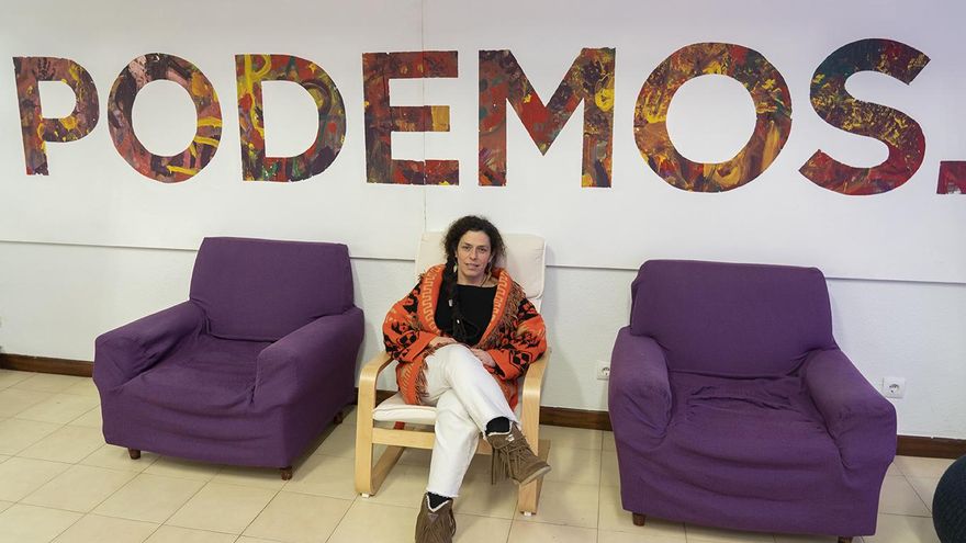 Mónica Rodero, en la sede de Podemos Cantabria.