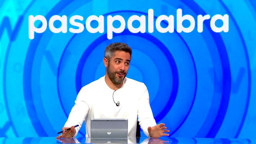 Roberto Leal celebra sus tres años en 'Pasapalabra' enseñando el 'impacto' que ha tenido 'El Rosco' en su vida