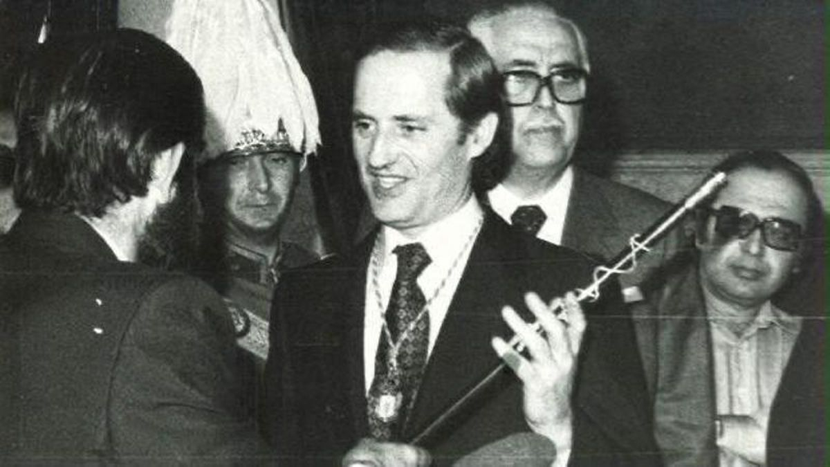 Fallece a los 89 años Luis Uruñuela, el primer alcalde de Sevilla en democracia