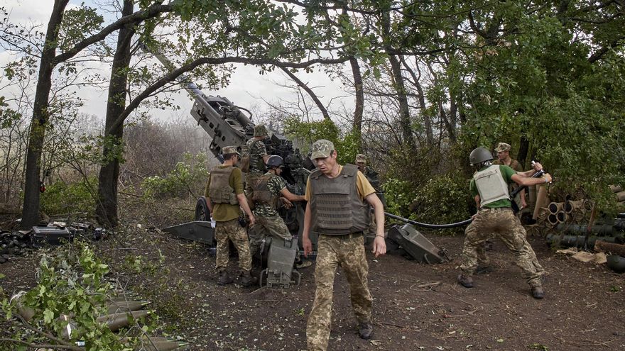 Imagen de Archivo de combates en Ucrania EFE/EPA/SERGEY KOZLOV