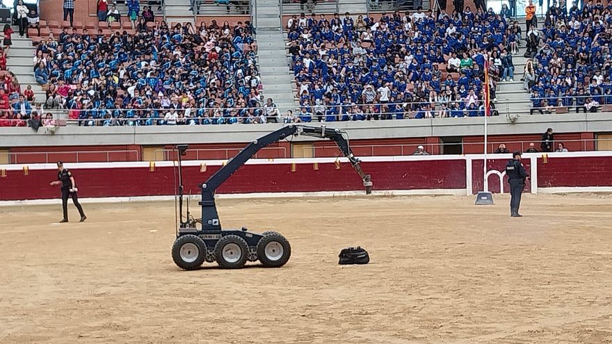 Las unidades más importantes de la Policía Nacional ante más de 8.000 escolares de La Rioja