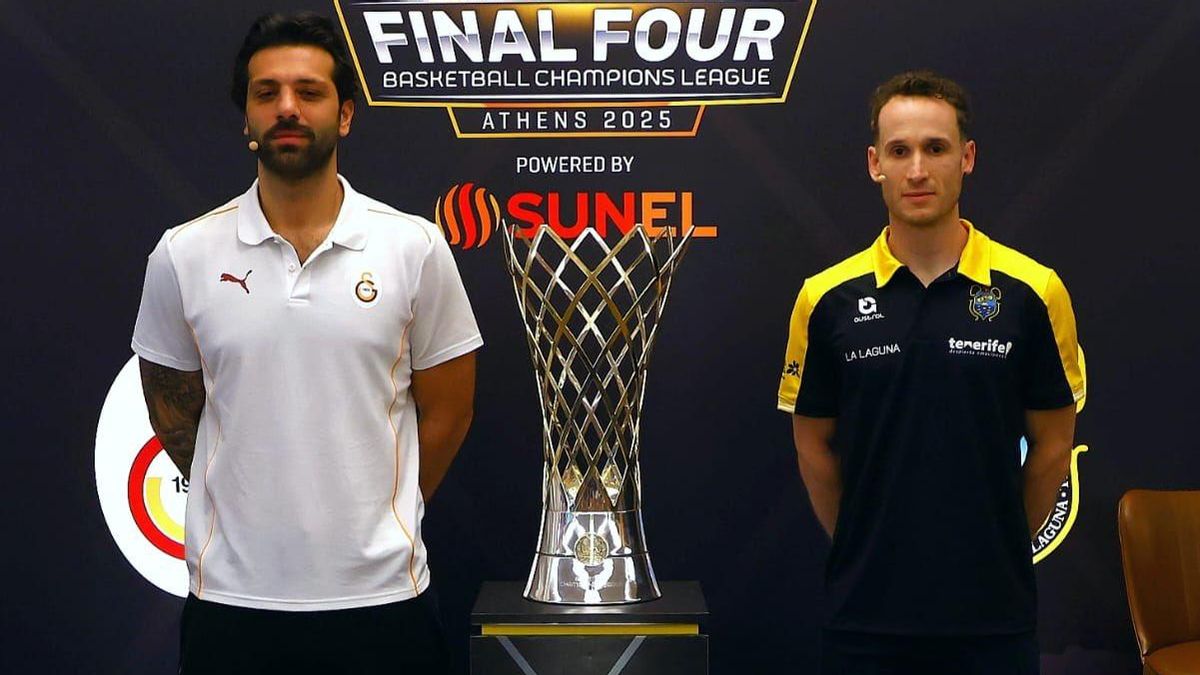 Marcelinho Huertas en la foto de capitanes de la primera semifinal de la Final Four