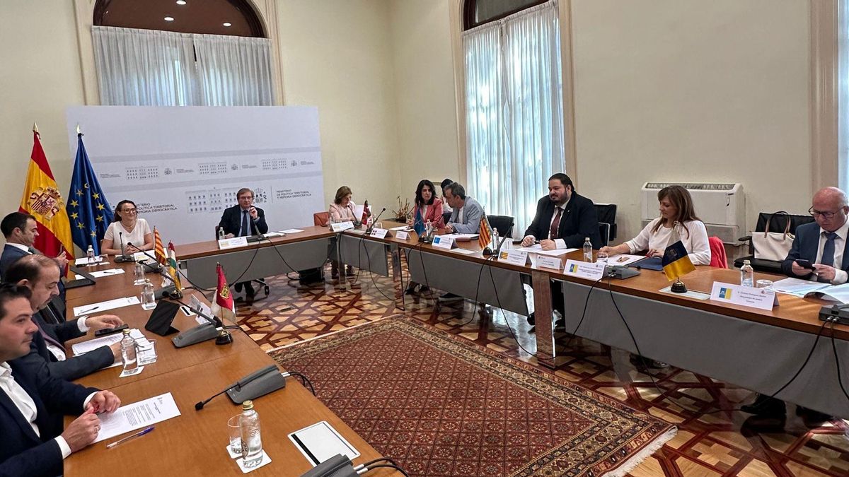 Representantes de las comunidades autónomas, en la reunión con el Ministerio de Política Territorial y Memoria Democrática.