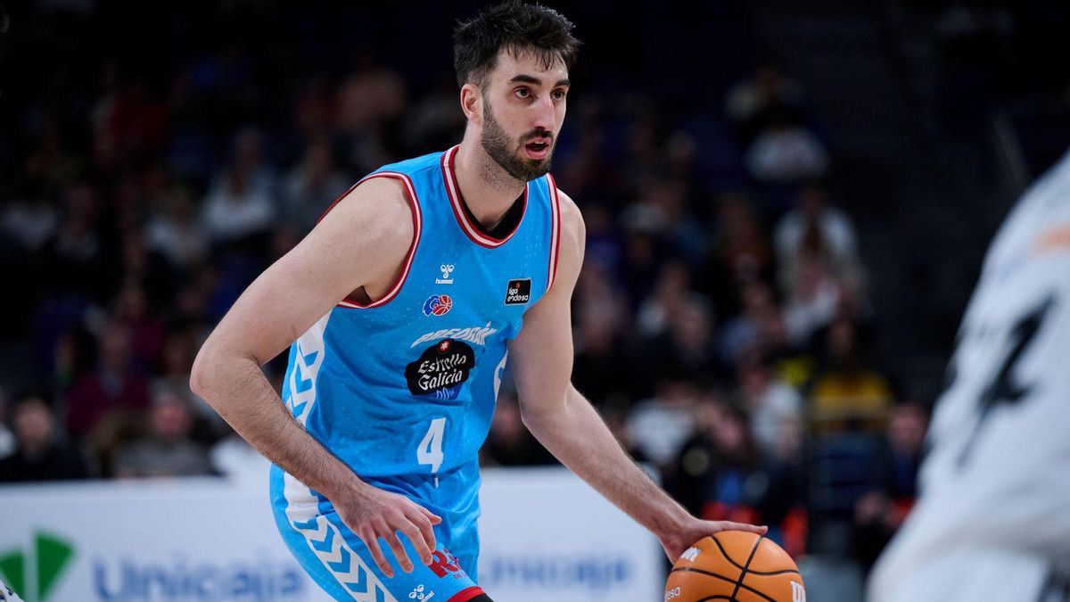 Eric Vila con el Breogán