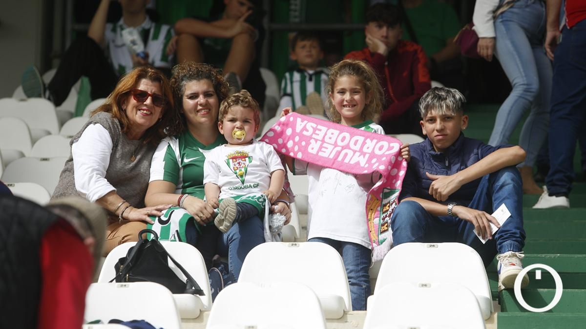 Grada Blanquiverde del Córdoba CF - San Fernando CD